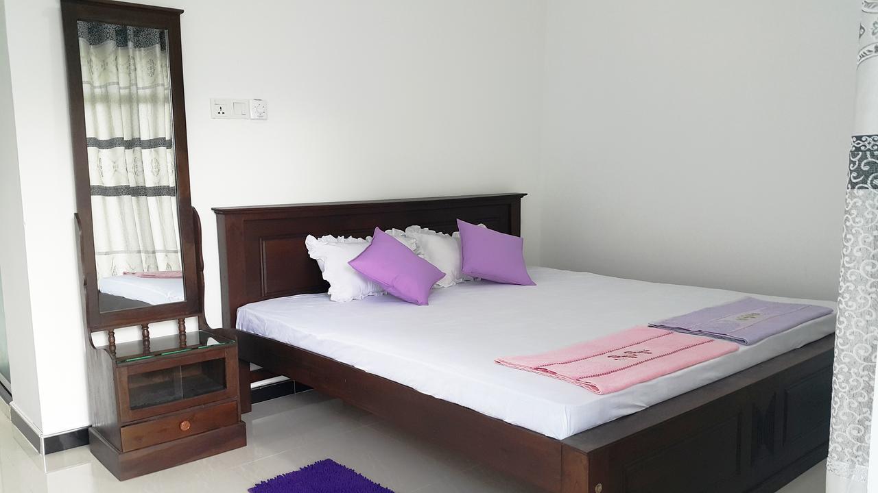 Methusha Holiday House Мірісса Екстер'єр фото